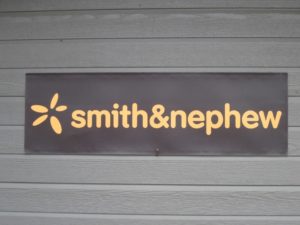 Smith & Nephew